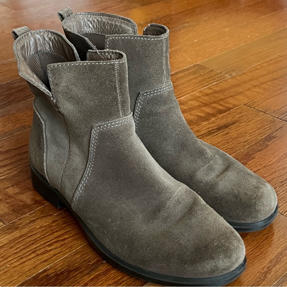 ECCO boots